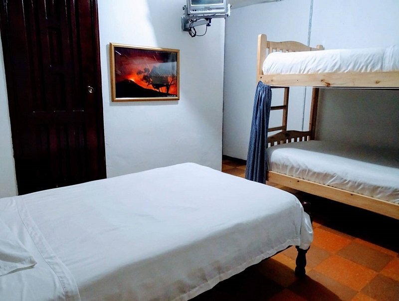 Dormitorio Compartido · 3 camas